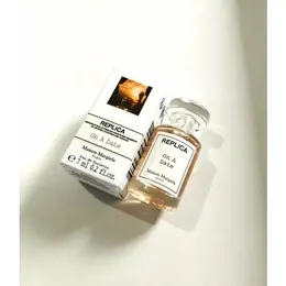 Туалетная вода унисекс Maison Margiela Replica On A Date миниатюра 7 мл 4493945266